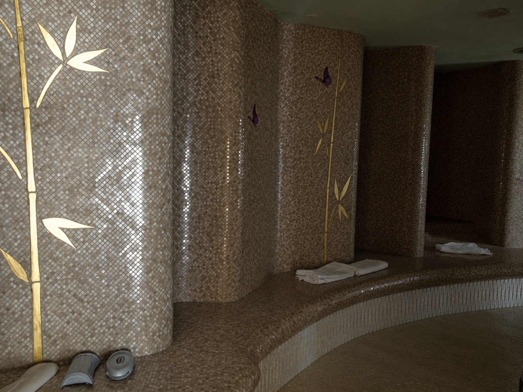 Hammams & Jacuzzis — Réalisations Pixel Mosaic